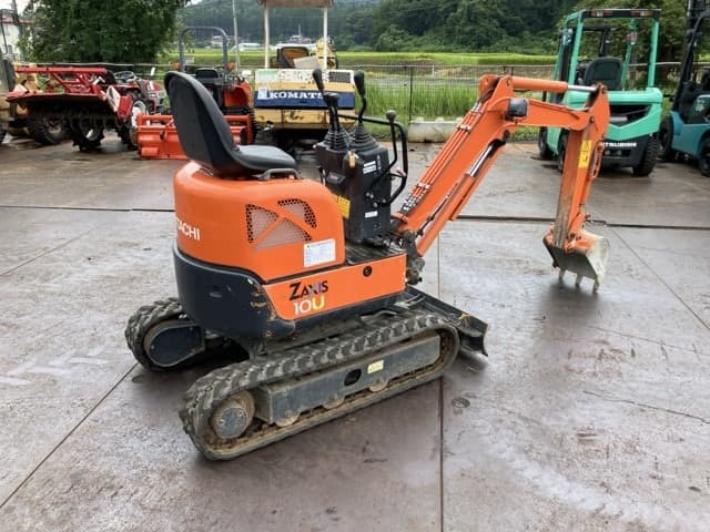 MINI EXCAVATOR — Auction (lot 8457-30001)