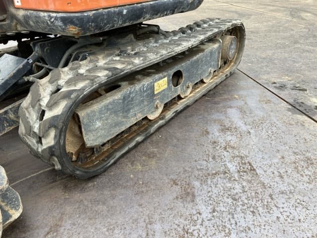 MINI EXCAVATOR — Auction (lot 8457-30001)