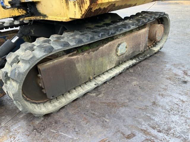 MINI EXCAVATOR — Auction (lot 8457-30002)