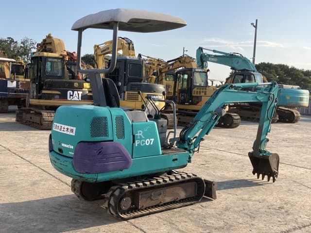 MINI EXCAVATOR — Auction (lot 8457-301)