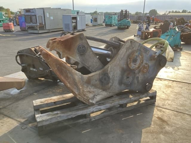 Crusher — Auction (lot 8457-3011)