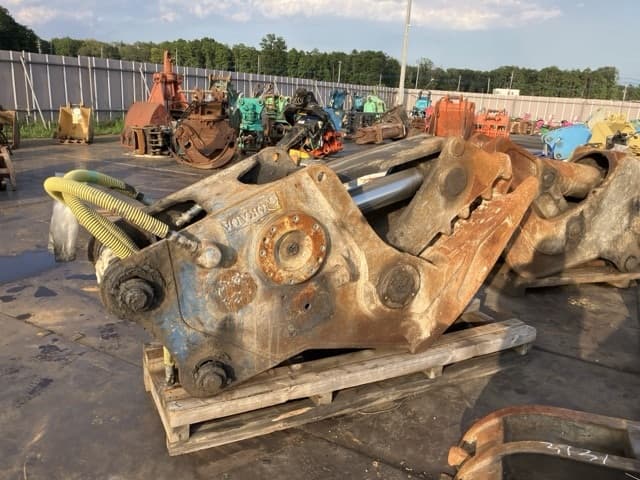 Crusher — Auction (lot 8457-3011)