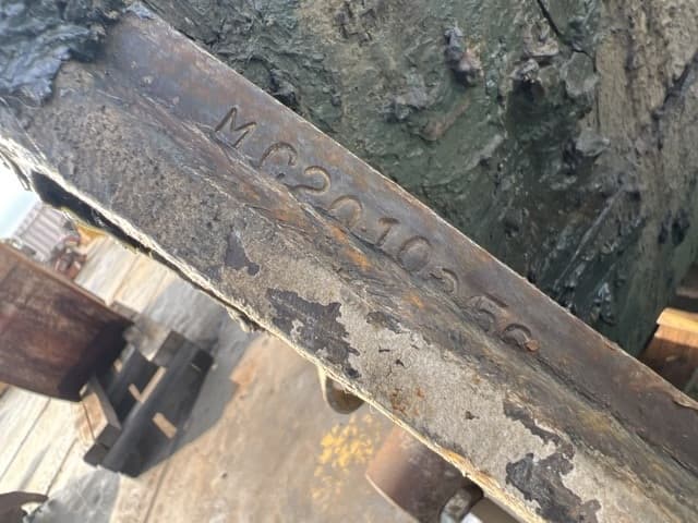 Crusher — Auction (lot 8457-3013)