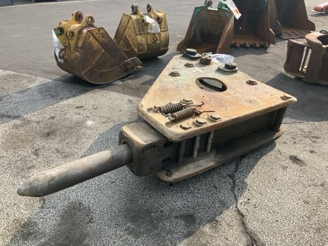 Breaker — Auction (lot 8457-3030)