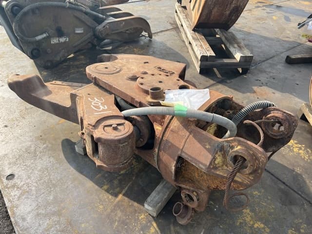 Cutter — Auction (lot 8457-3031)