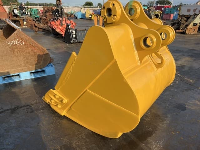 Bucket — Auction (lot 8457-3036)