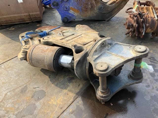 Crusher — Auction (lot 8457-3038)