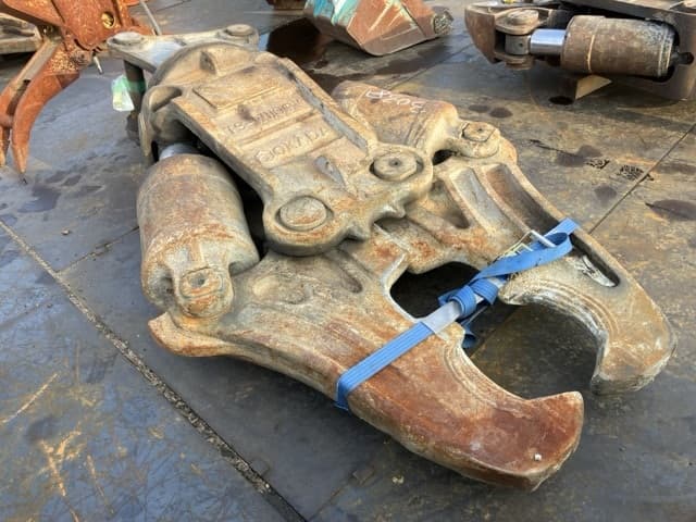Crusher — Auction (lot 8457-3038)