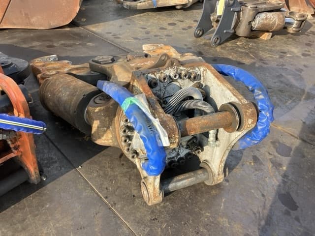 Crusher — Auction (lot 8457-3039)