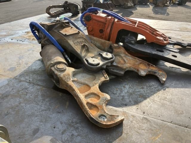 Crusher — Auction (lot 8457-3039)