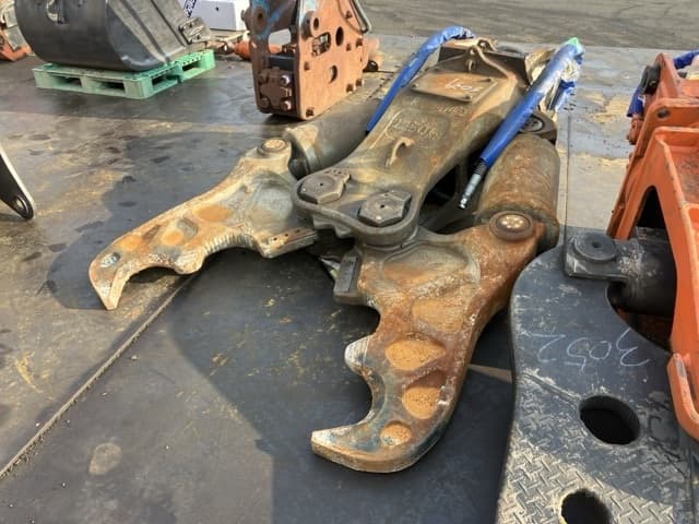 Crusher — Auction (lot 8457-3039)