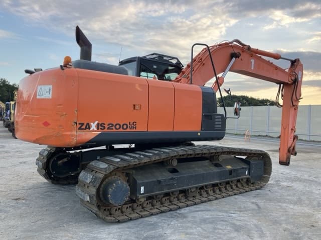 EXCAVATOR — Auction (lot 8457-304)