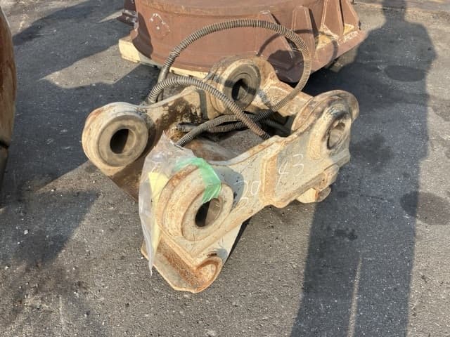 QUICK COUPLER — Auction (lot 8457-3043)