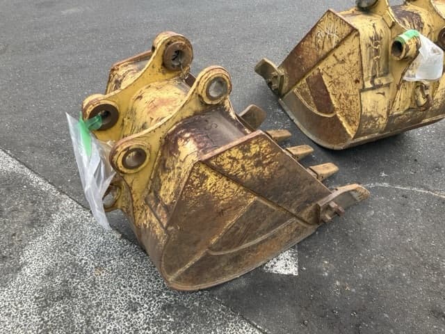 Bucket — Auction (lot 8457-3045)