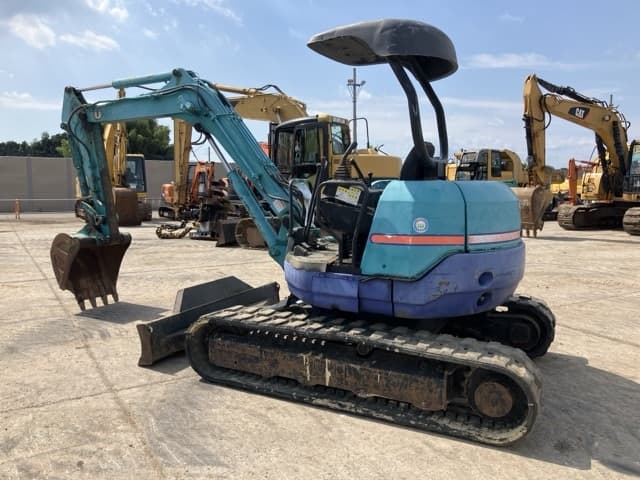 MINI EXCAVATOR — Auction (lot 8457-305)