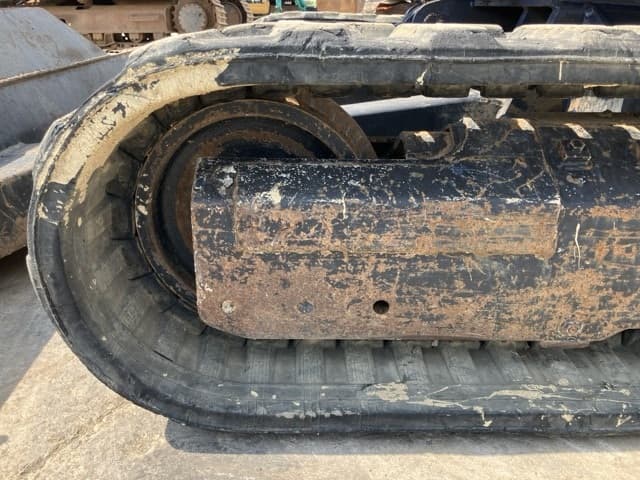 MINI EXCAVATOR — Auction (lot 8457-305)
