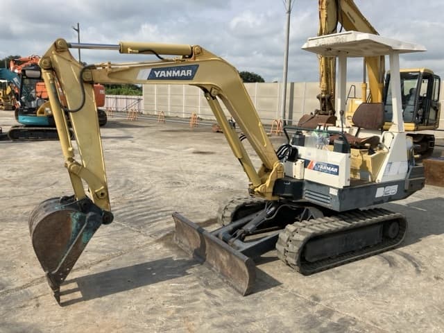 MINI EXCAVATOR — Auction (lot 8457-306)