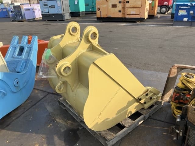 Bucket — Auction (lot 8457-3061)