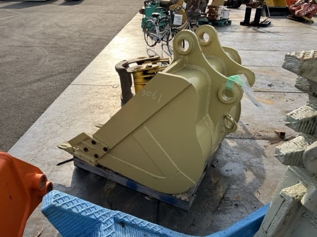 Bucket — Auction (lot 8457-3061)