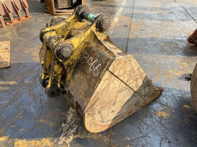 Bucket — Auction (lot 8457-3066)