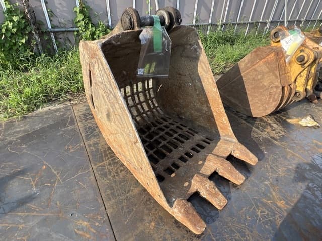Bucket — Auction (lot 8457-3069)