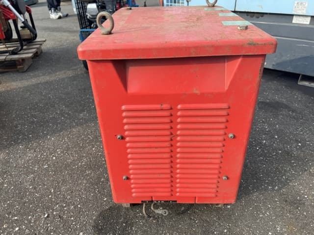 Welding Machine — Auction (lot 8457-3071)