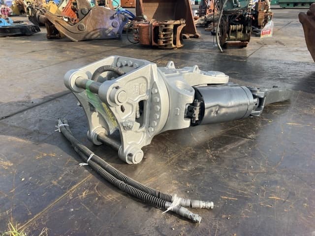 Crusher — Auction (lot 8457-3076)