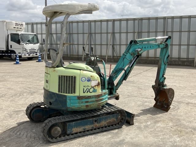 MINI EXCAVATOR — Auction (lot 8457-31)