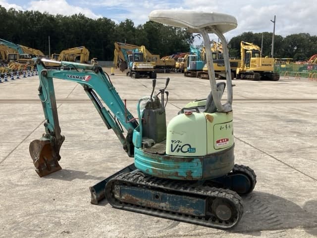 MINI EXCAVATOR — Auction (lot 8457-31)