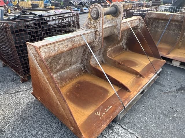 Bucket — Auction (lot 8457-3102)