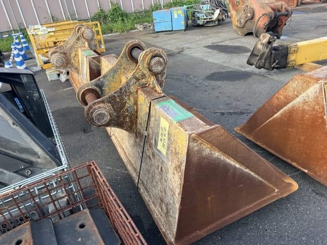 Bucket — Auction (lot 8457-3103)