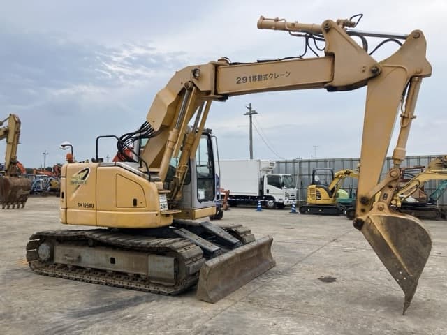 EXCAVATOR — Auction (lot 8457-311)