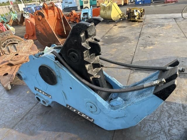 Crusher — Auction (lot 8457-3118)