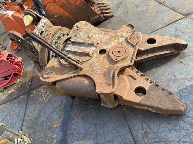 Cutter — Auction (lot 8457-3120)