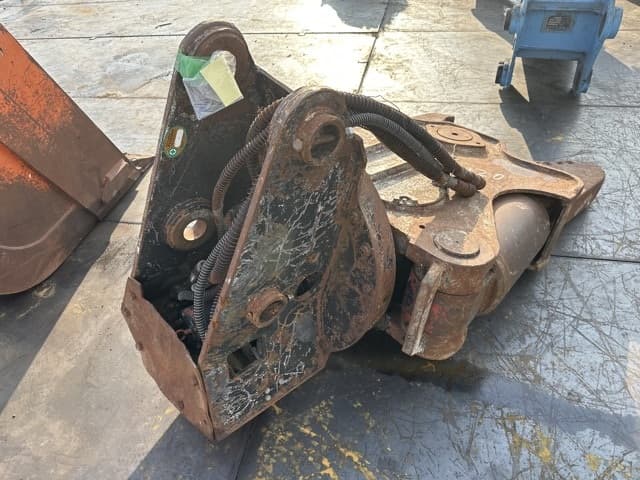 Cutter — Auction (lot 8457-3120)