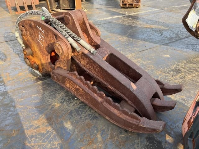 Fork — Auction (lot 8457-3121)