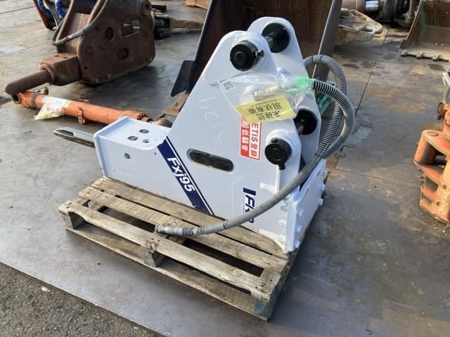Breaker — Auction (lot 8457-3127)