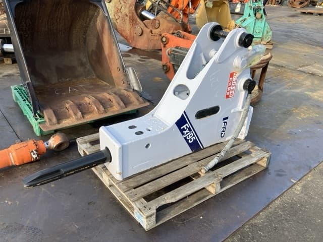 Breaker — Auction (lot 8457-3127)