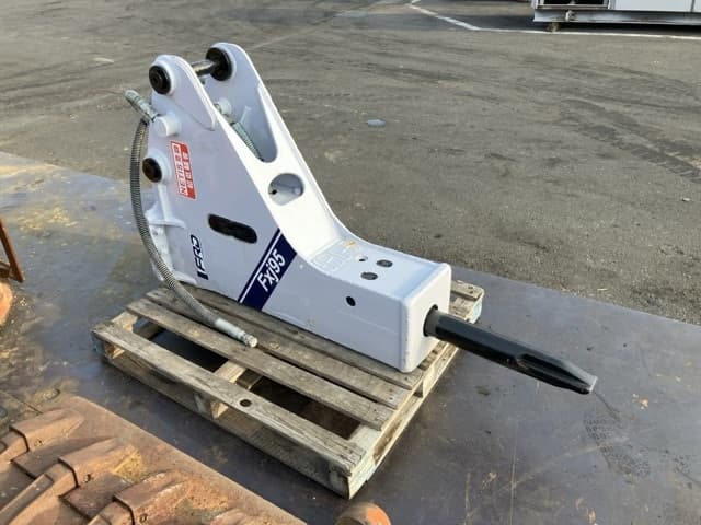 Breaker — Auction (lot 8457-3127)