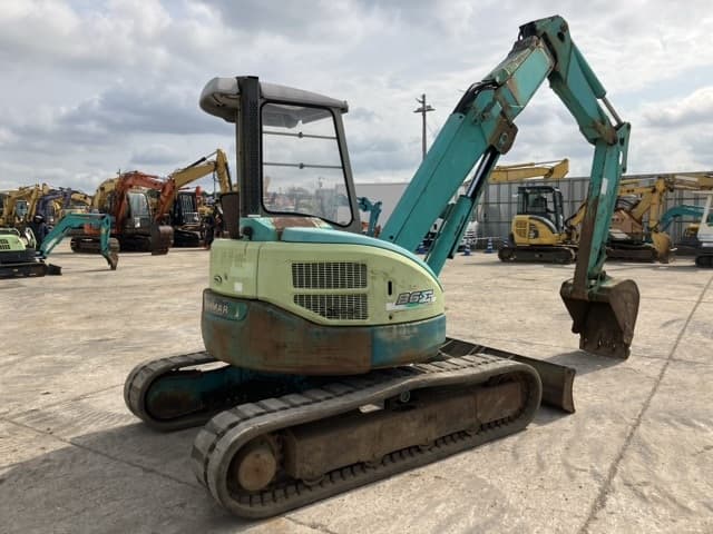 MINI EXCAVATOR — Auction (lot 8457-313)