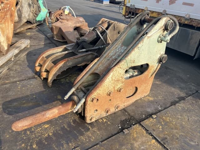 Breaker — Auction (lot 8457-3130)