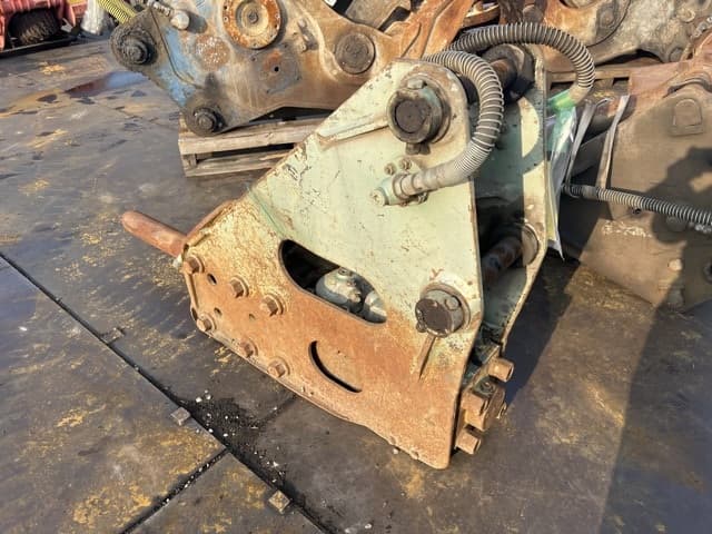 Breaker — Auction (lot 8457-3130)