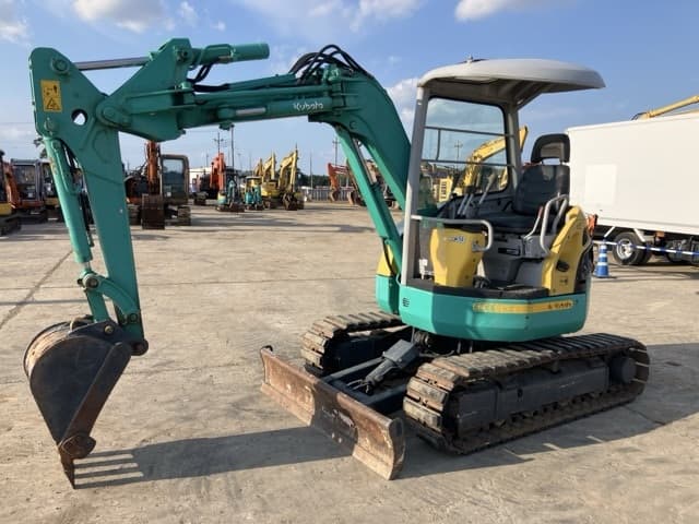 MINI EXCAVATOR — Auction (lot 8457-315)