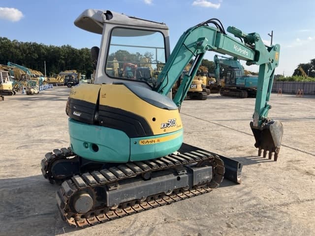 MINI EXCAVATOR — Auction (lot 8457-315)