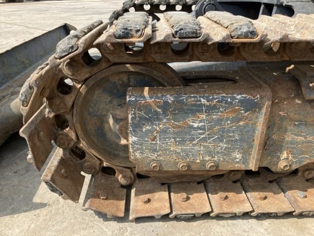 MINI EXCAVATOR — Auction (lot 8457-316)
