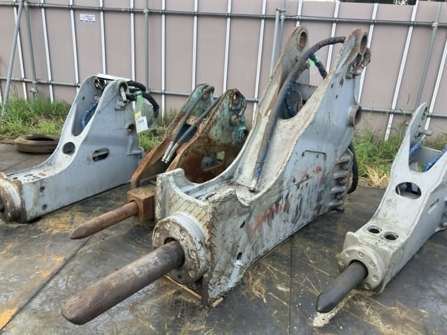 Breaker — Auction (lot 8457-3164)
