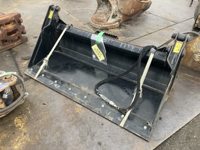 Bucket — Auction (lot 8457-3168)