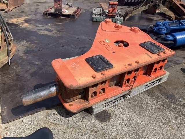 Breaker — Auction (lot 8457-3169)