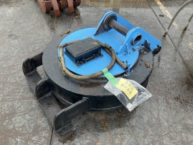 Magnet — Auction (lot 8457-3172)