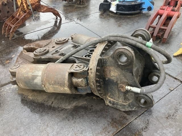 Cutter — Auction (lot 8457-3173)